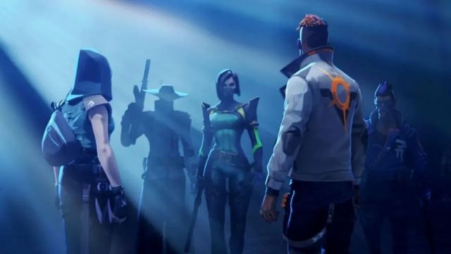 Cinq agents VALORANT se tenant ensemble