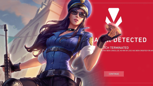 L'agent de Riot Caitlyn de League of Legends apparaît devant un avertissement de détection de tricheur Vanguard de VALORANT avec un beignet en main.