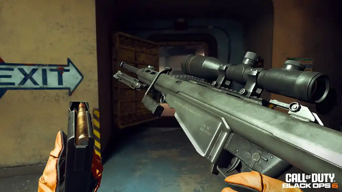 Fusil de sniper AMR Mod 4 dans Black Ops 6. Un opérateur regarde une balle dans son chargeur pendant qu'il la recharge.