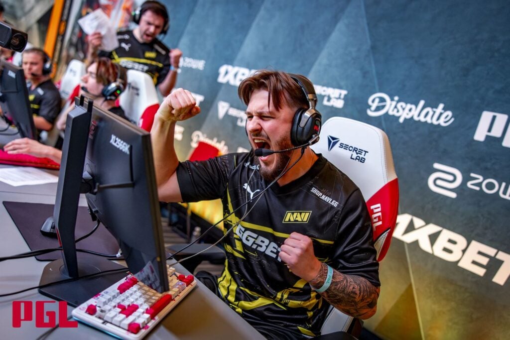 NAVI jL criant lors d'un match lors d'un tournoi organisé par PGL.