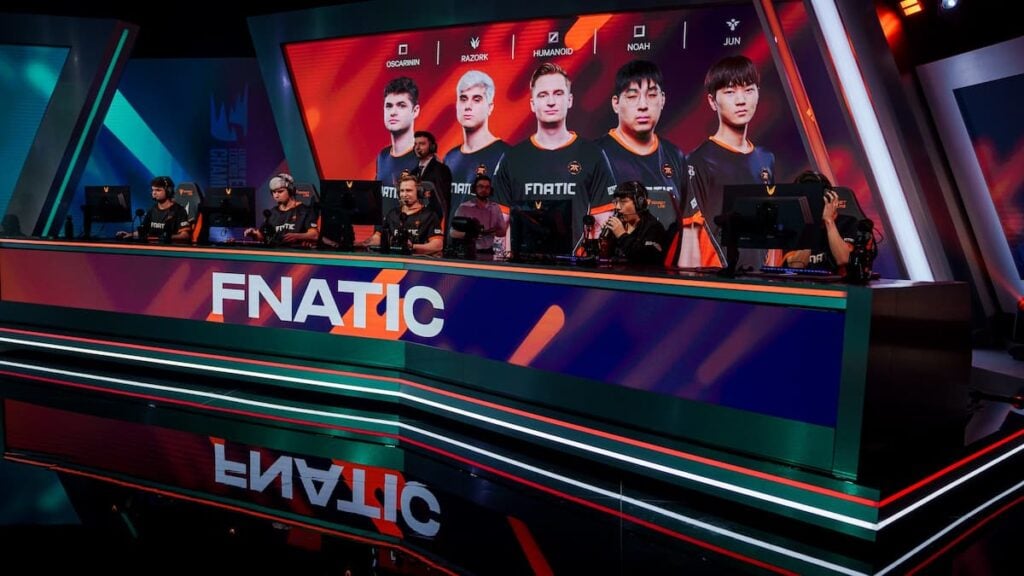 Pendant les finales de la Saison des Championnats EMEA de League of Legends 2024 à l'Arena de Riot Games montrant Fnatic le 10 août à Berlin, Allemagne
