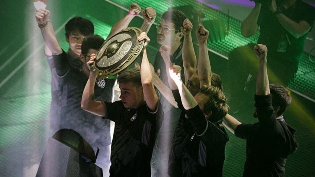 photo de l'équipe gagnante de l'OG à la TI8 de Dota 2.