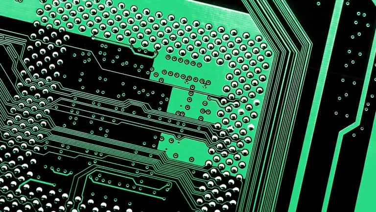 Ordinateur générique avec puce TPM et contrôles de compatibilité Windows 11